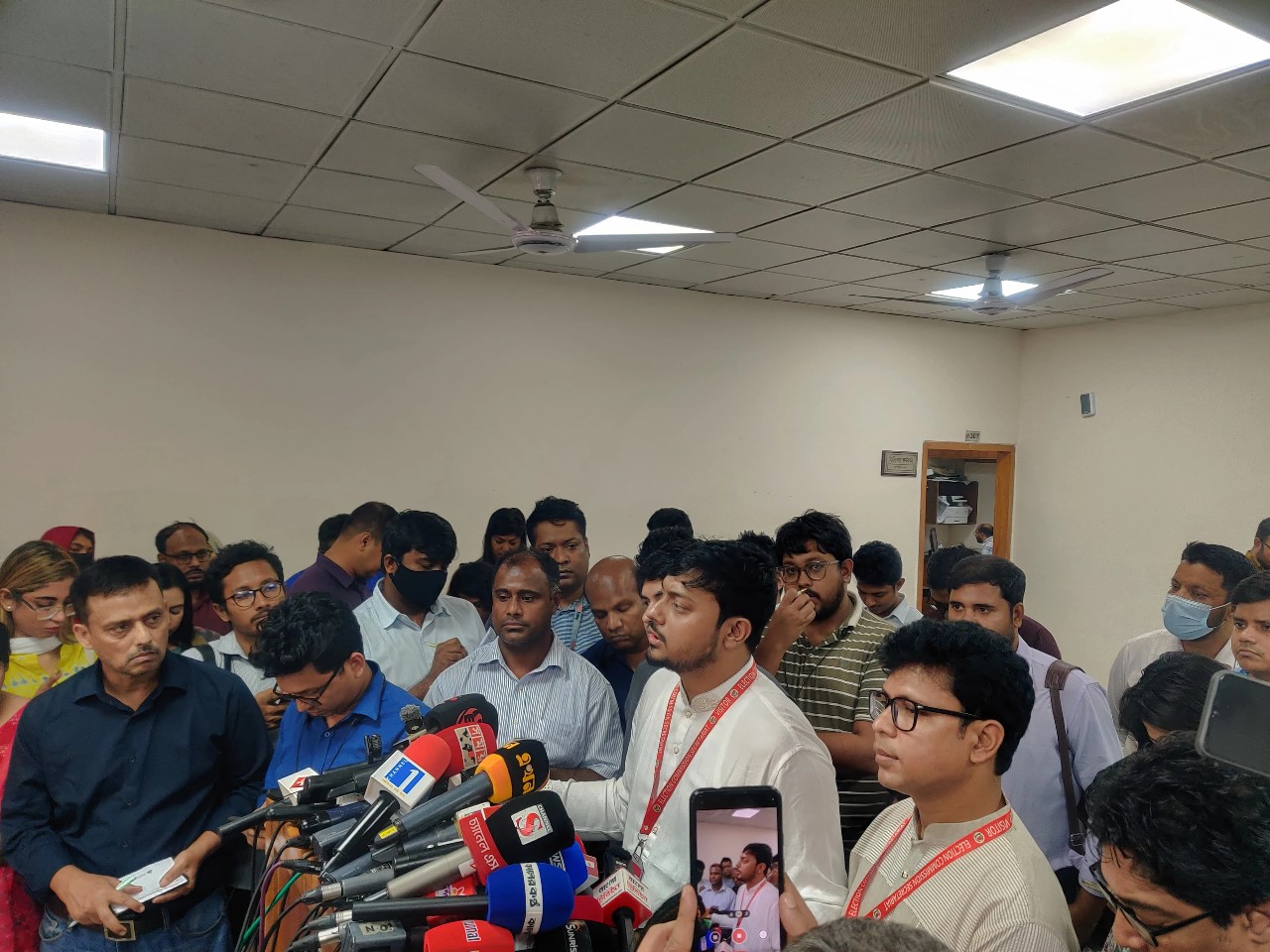 শাপলা নয়, ‘শাপলা কলি’ প্রতীকেই নির্বাচন করবে এনসিপি