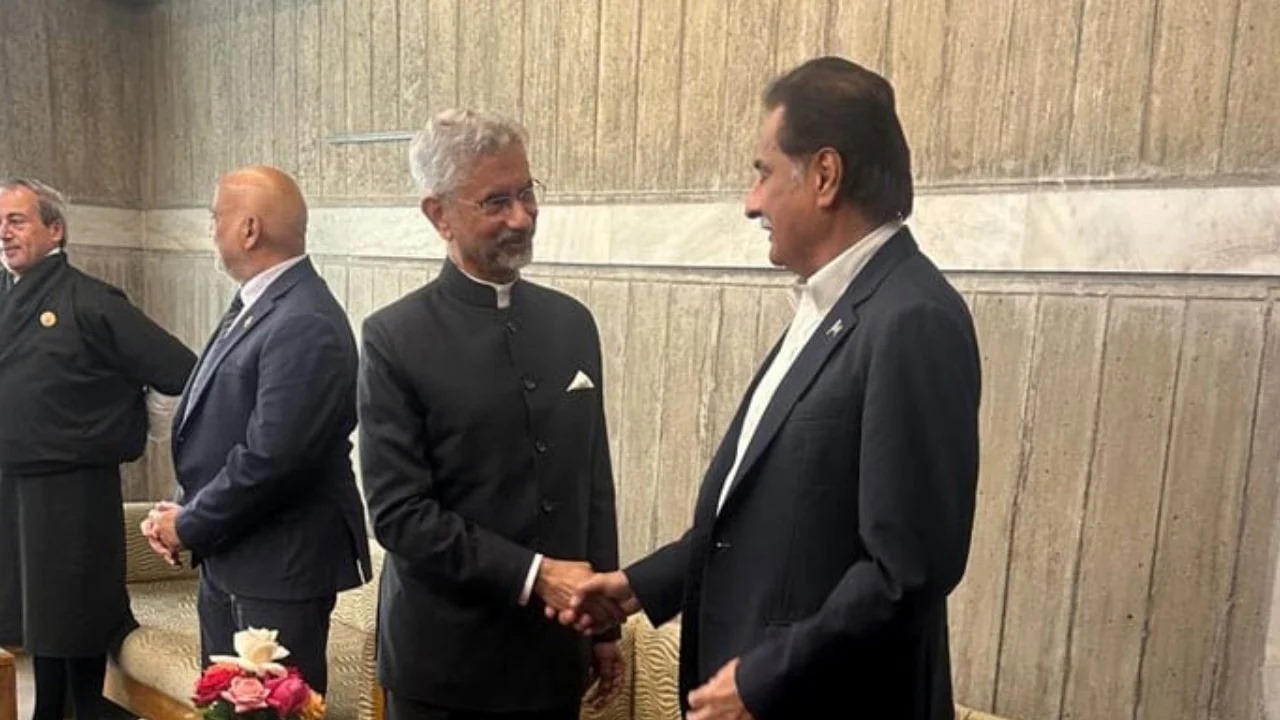 যুদ্ধের পর প্রথমবার ঢাকায় মুখোমুখি পাকিস্তান-ভারত, খালেদা জিয়ার বাসভবনে ঐতিহাসিক বৈঠক