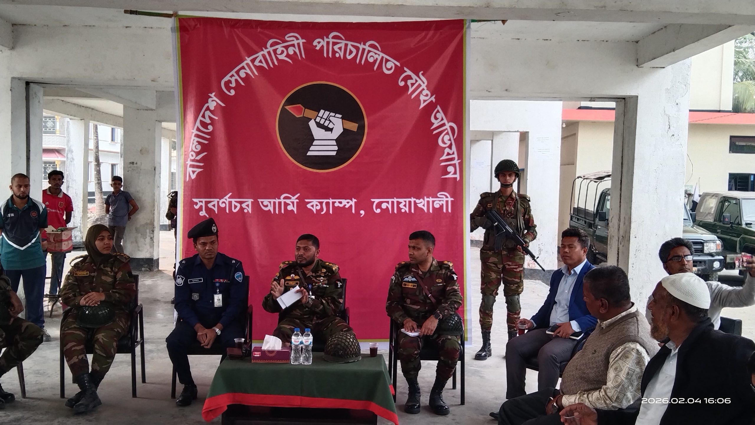 সুবর্ণচরে সাংবাদিকদের সঙ্গে সেনাবাহিনীর মতবিনিময়