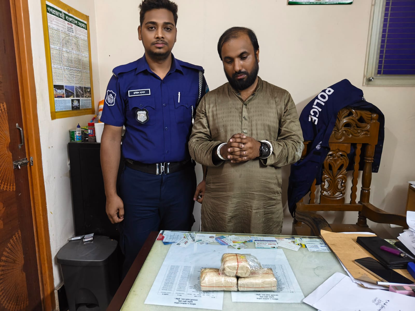 ৫ হাজার ইয়াবাসহ পেশাদার মাদক ব্যবসায়ী গ্রেফতার, কোতয়ালীতে পুলিশের জোরদার অভিযান