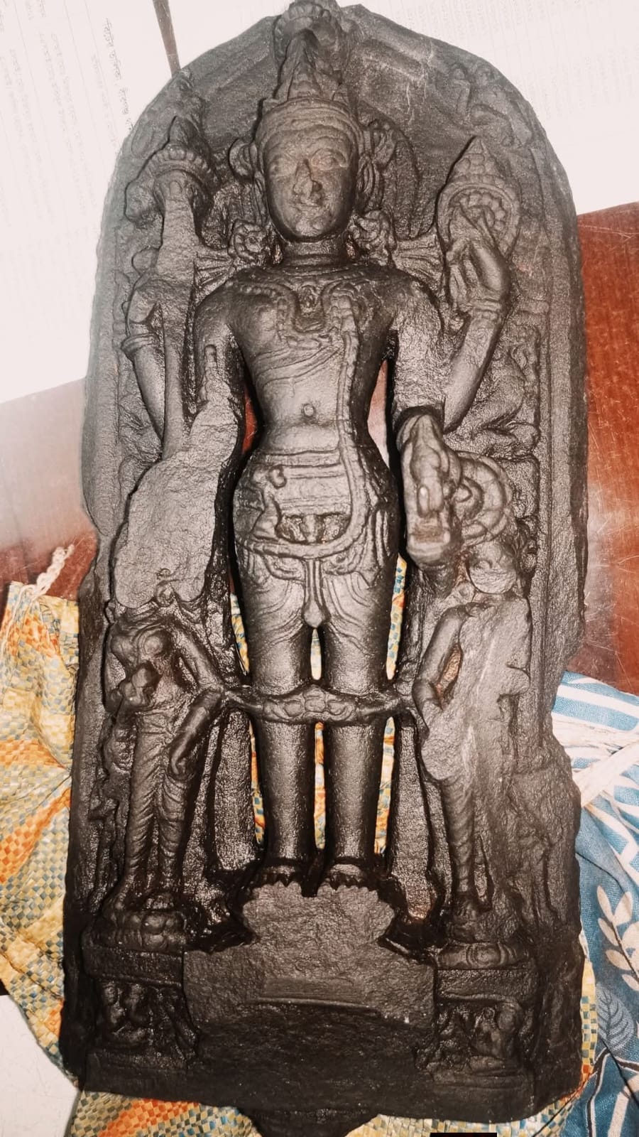 বীরগঞ্জে প্রাচীন বিষ্ণু মূর্তি উদ্ধার, গ্রেফতার-২.