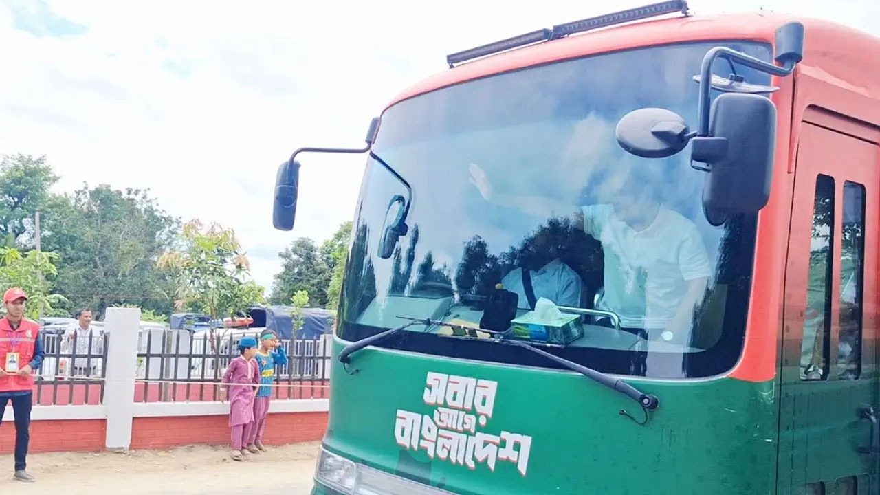 কিশোরগঞ্জ পৌঁছেছেন প্রধানমন্ত্রী